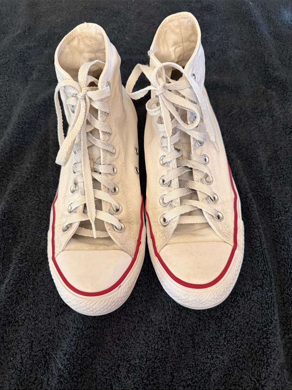 Converse High Top Chuck Taylor - Picture 2 of 6